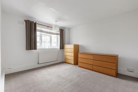 3 bedroom maisonette to rent, Battersea High Street, London, SW11