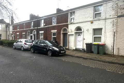 3 bedroom terraced house to rent, St. Pauls Square Preston PR1 1XA