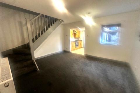 3 bedroom terraced house to rent, St. Pauls Square Preston PR1 1XA