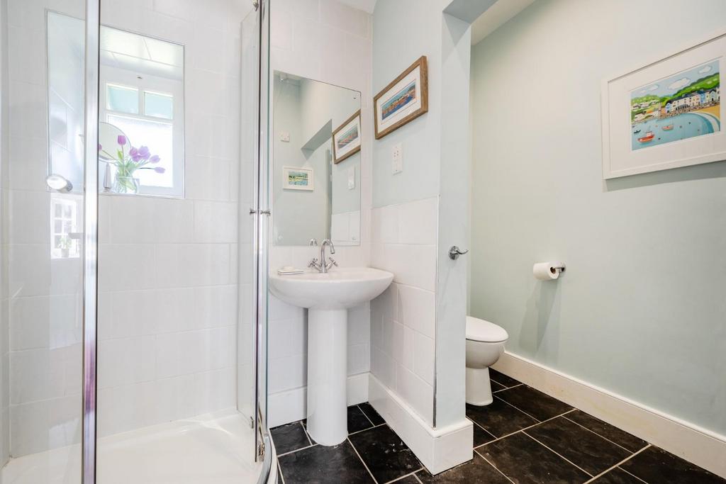 Shower Room.jpg