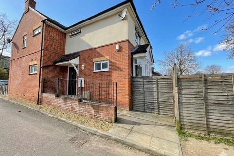 undefined, Trinity Close, Luton, Bedfordshire, LU3 1TB