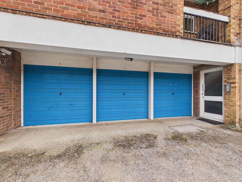 Garage: