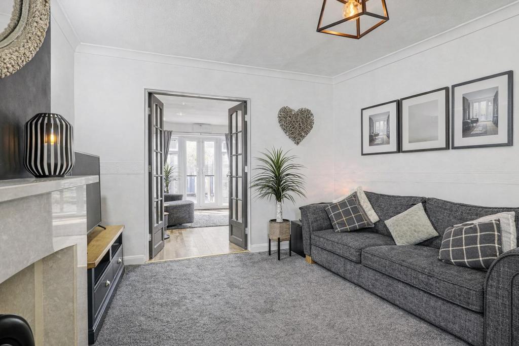 Lounge/Sitting Room