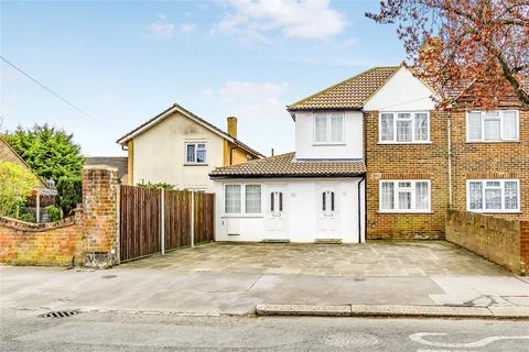 1 bedroom terraced house to rent, Overbury Crescent, New Addington, CR0