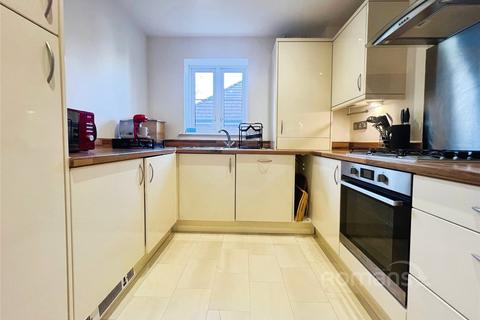 2 bedroom apartment for sale, Barn Avenue, Aldershot, Hampshire