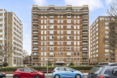 2 bedroom apartment for sale, Grand Avenue, Hove.