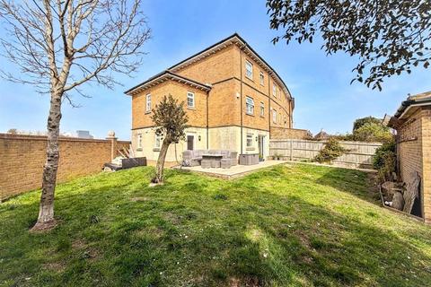 4 bedroom end of terrace house for sale, Johnston Place, Eastbourne