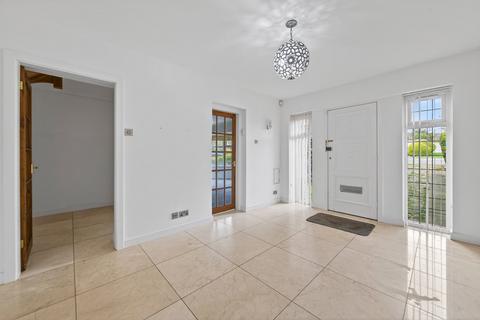 5 bedroom detached house for sale, Hall Close, Kettering NN15