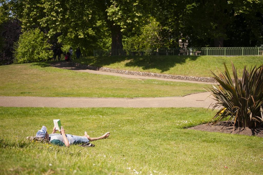 Forbury Gardens (7).jpg