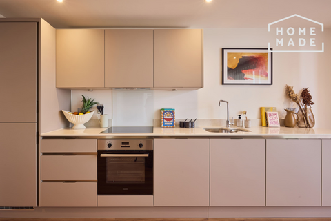 2 bedroom apartment to rent, The Blossoms