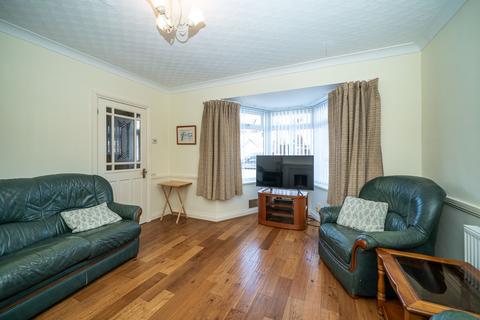undefined, Longcroft Road, Luton, LU1