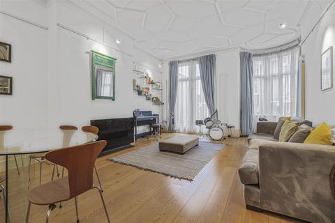 3 bedroom apartment for sale, Hereford Road, London W2