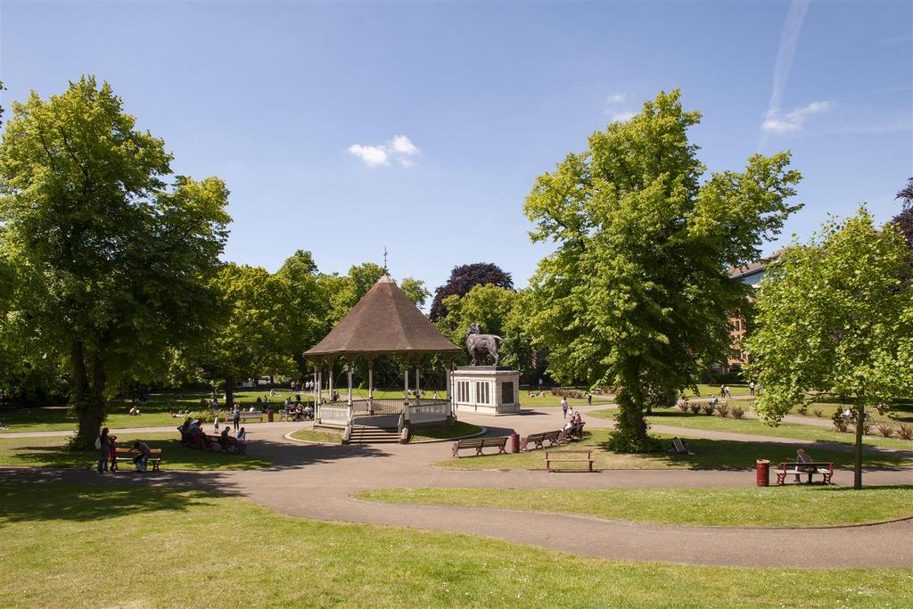 Forbury Gardens (9).jpg