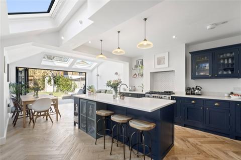 5 bedroom terraced house for sale, Hydethorpe Road, London, SW12