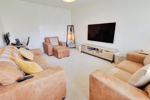 4 bedroom detached house for sale, Chaucer Road, Crewe