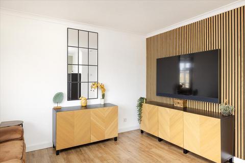 3 bedroom flat for sale, 17 Waverley Road, Bonnyrigg, EH19