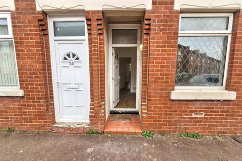 2 bedroom semi-detached house to rent, Manchester M11