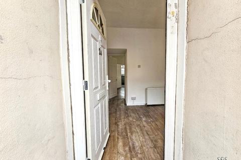 2 bedroom semi-detached house to rent, Manchester M11