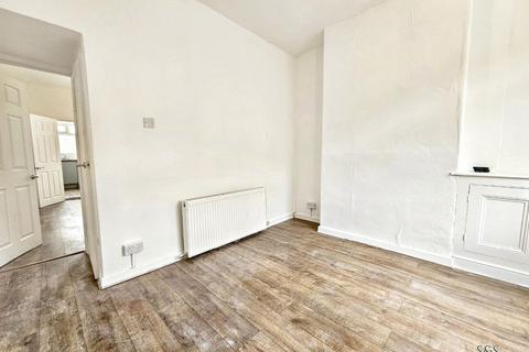 2 bedroom semi-detached house to rent, Manchester M11