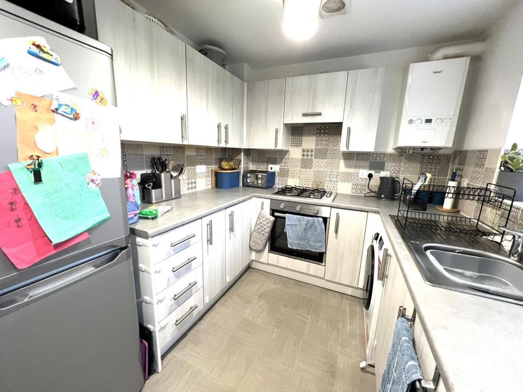 Kitchen1.JPG