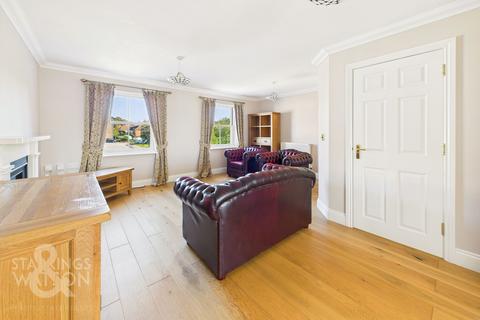 4 bedroom terraced house for sale, Vanguard Chase, Costessey, Norwich
