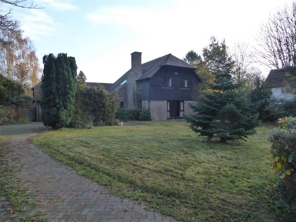 Beautiful detached home with expansive lawn...