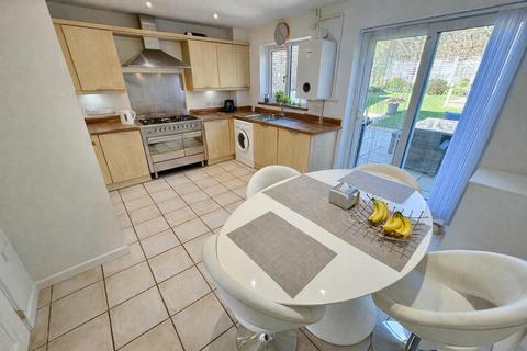 undefined, Brompton Gardens, Luton, LU3 3QA
