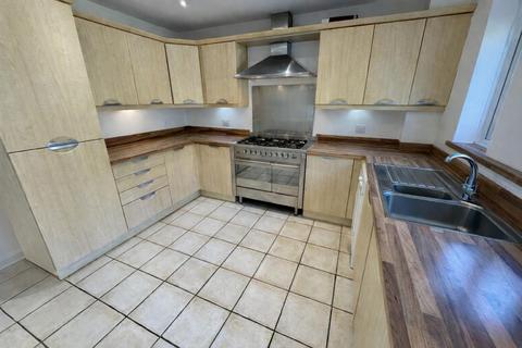 undefined, Brompton Gardens, Luton, LU3 3QA
