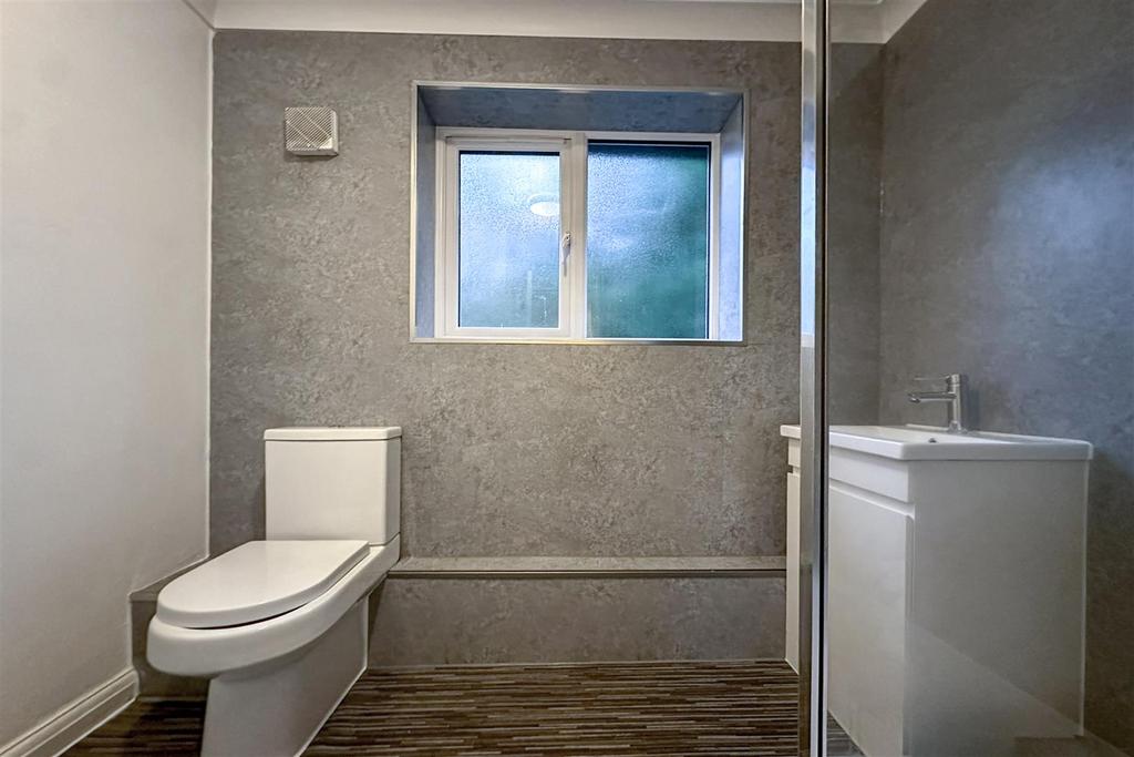 Family Shower Room