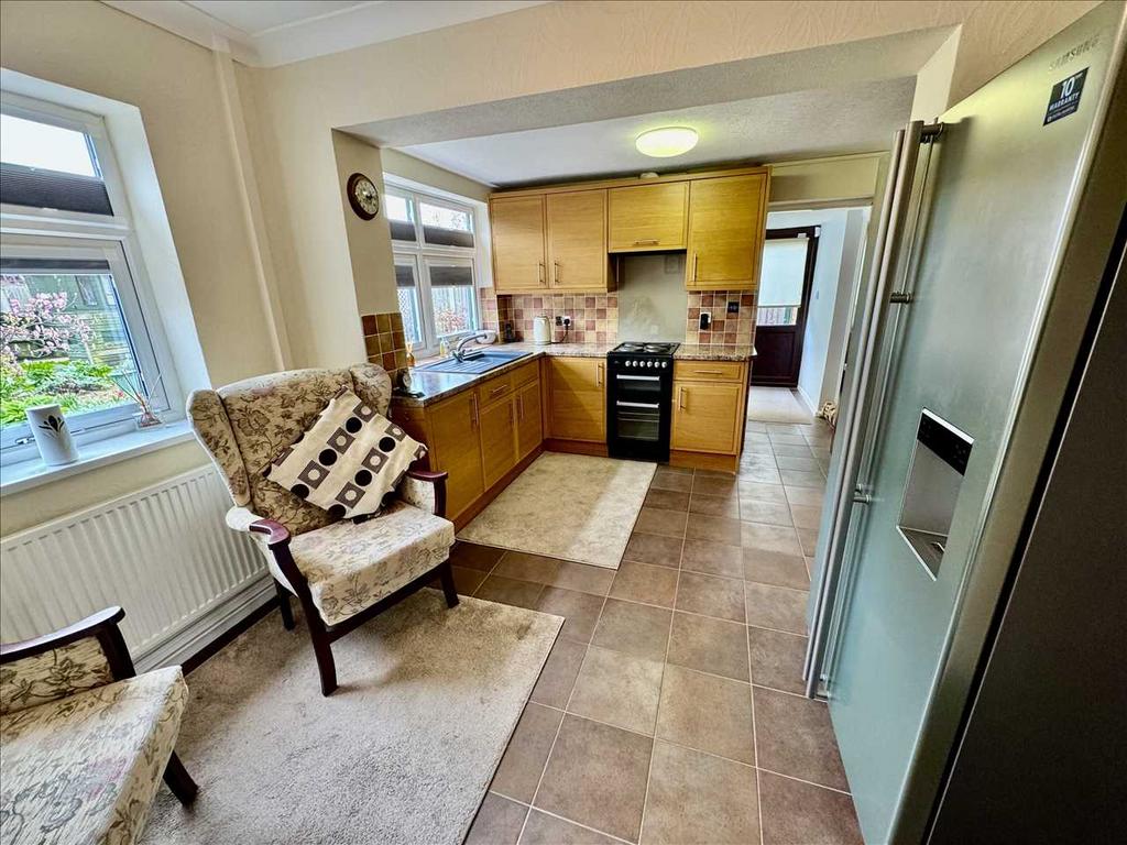 BEDROOM 1 (Rear)