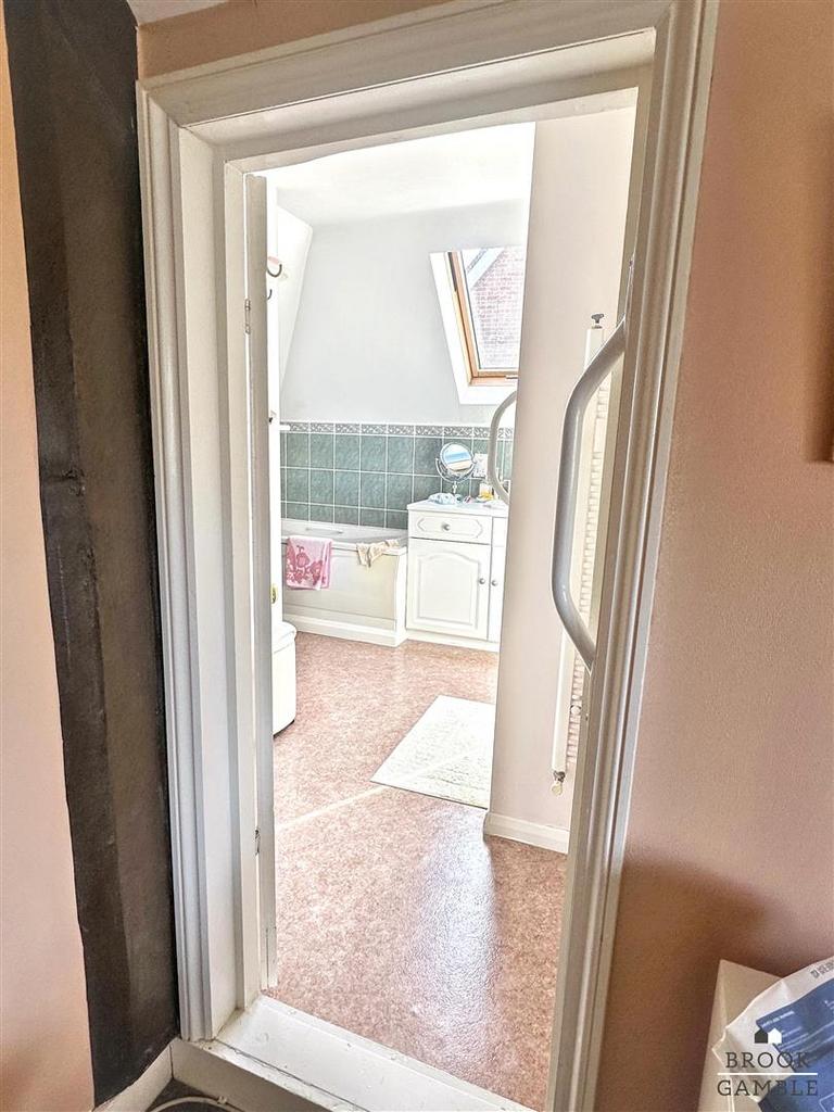 01323 438506