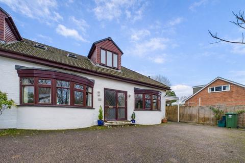 undefined, Riverside Close, Cheltenham, GL52
