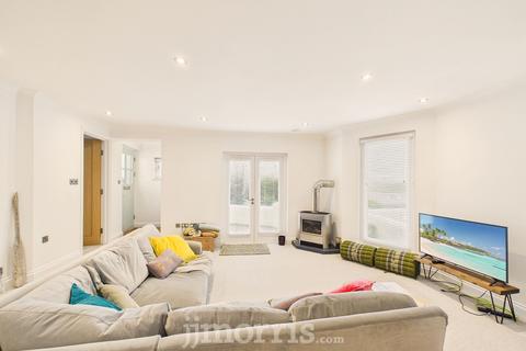 3 bedroom flat for sale, 8 St Non's Apartments, St Non's Close, St Davids, Haverfordwest, Pembs, SA62 6RG