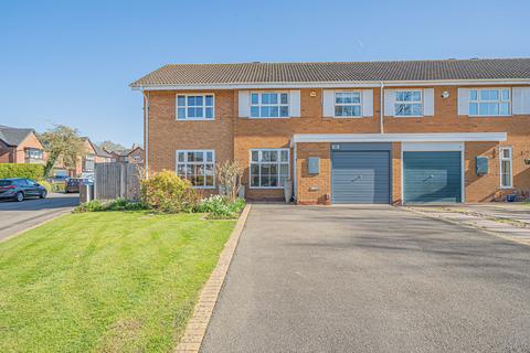 4 bedroom end of terrace house for sale, St. Lawrence Close, Knowle, B93