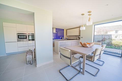 4 bedroom end of terrace house for sale, St. Lawrence Close, Knowle, B93