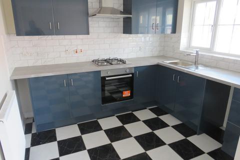 4 bedroom detached house to rent, Crosswells Road, OLDBURY