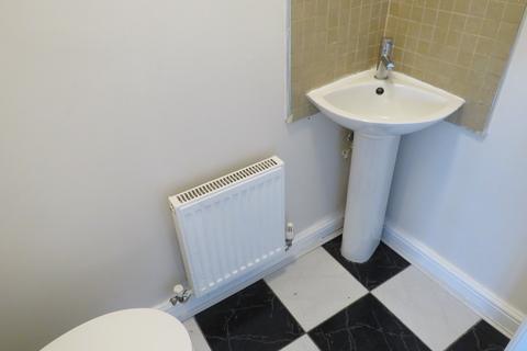 4 bedroom detached house to rent, Crosswells Road, OLDBURY