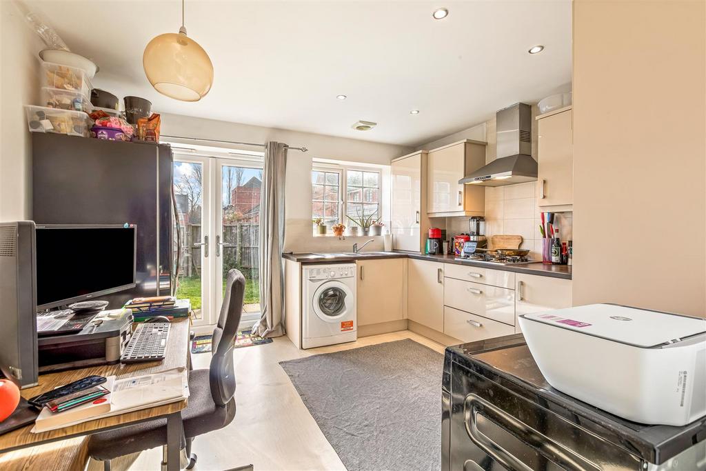 Dining kitchen