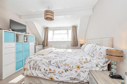 3 bedroom semi-detached house for sale, Heather Rise, Bushey