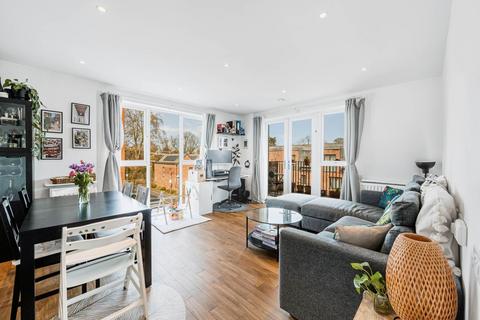 2 bedroom apartment for sale, Myers Court, Brentford