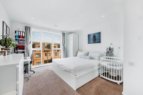 2 bedroom apartment for sale, Myers Court, Brentford