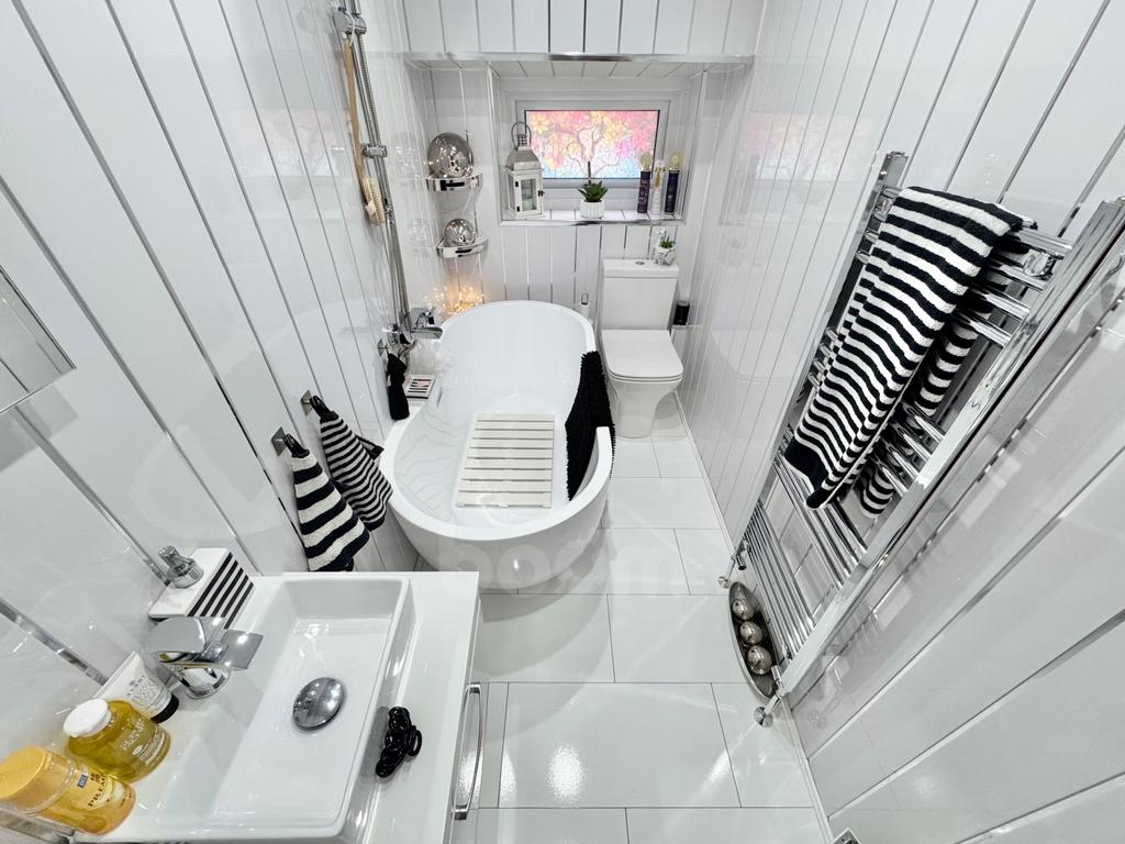 Dean Road, Kilbirnie bathroom