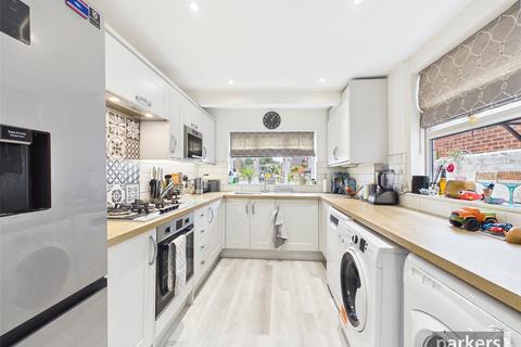 3 bedroom terraced house for sale, Wykeham Road, Berkshire RG6
