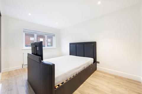 3 bedroom house to rent, Pinner Road, Harrow HA2