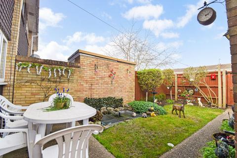 2 bedroom terraced house for sale, Maypole Road, Taplow, Buckinghamshire, SL6