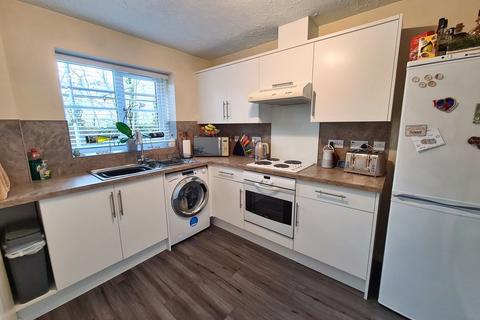 2 bedroom flat for sale, Bampton Court, Hursley Road, Chandlers Ford