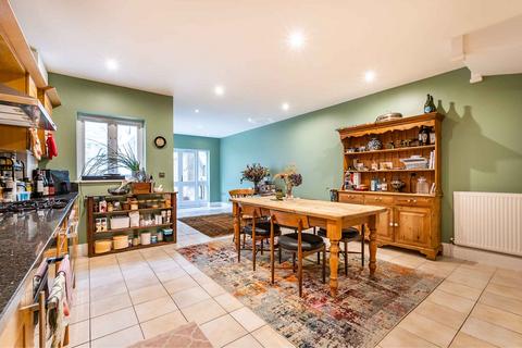 4 bedroom house for sale, Conduit Mews, LONDON, W2
