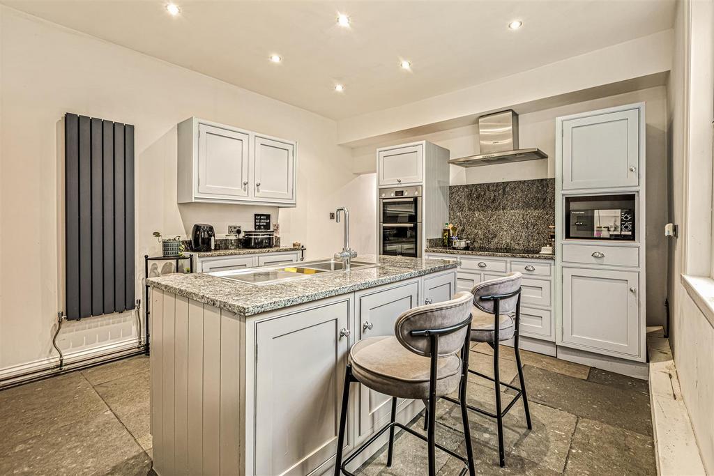 Dining kitchen