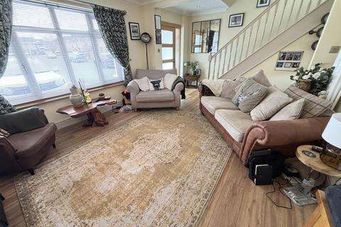 3 bedroom semi-detached house for sale, Shore Green, Thornton FY5