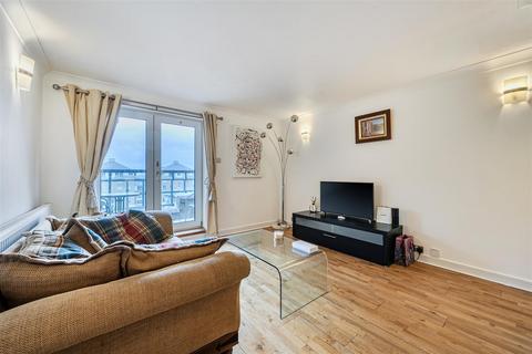 1 bedroom flat to rent, Admiral Walk, London W9